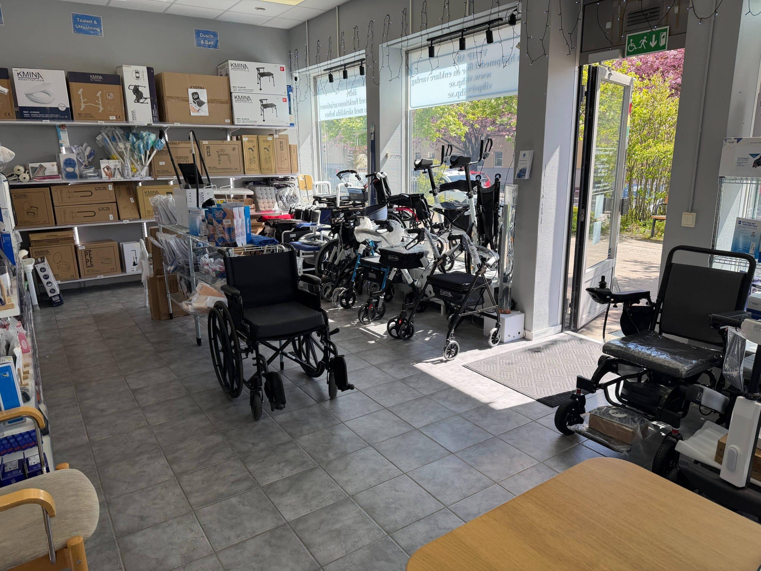 Rehabbutik och hjälpmedel VI HP – trygghet, kvalitet och prisvärda lösningar i vardagen