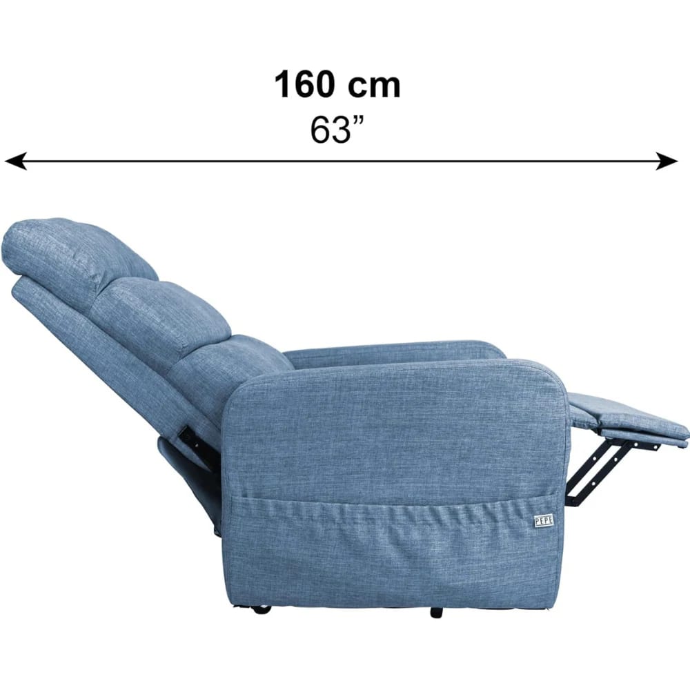 Elektrisk relaxfåtölj blå i fullt utfällt viloläge med längd 160 cm