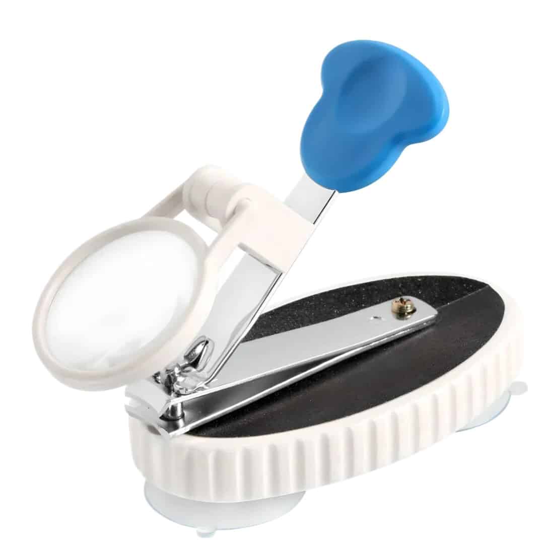 nagelklippare med förstoringsglas. a white and blue device with a blue handle