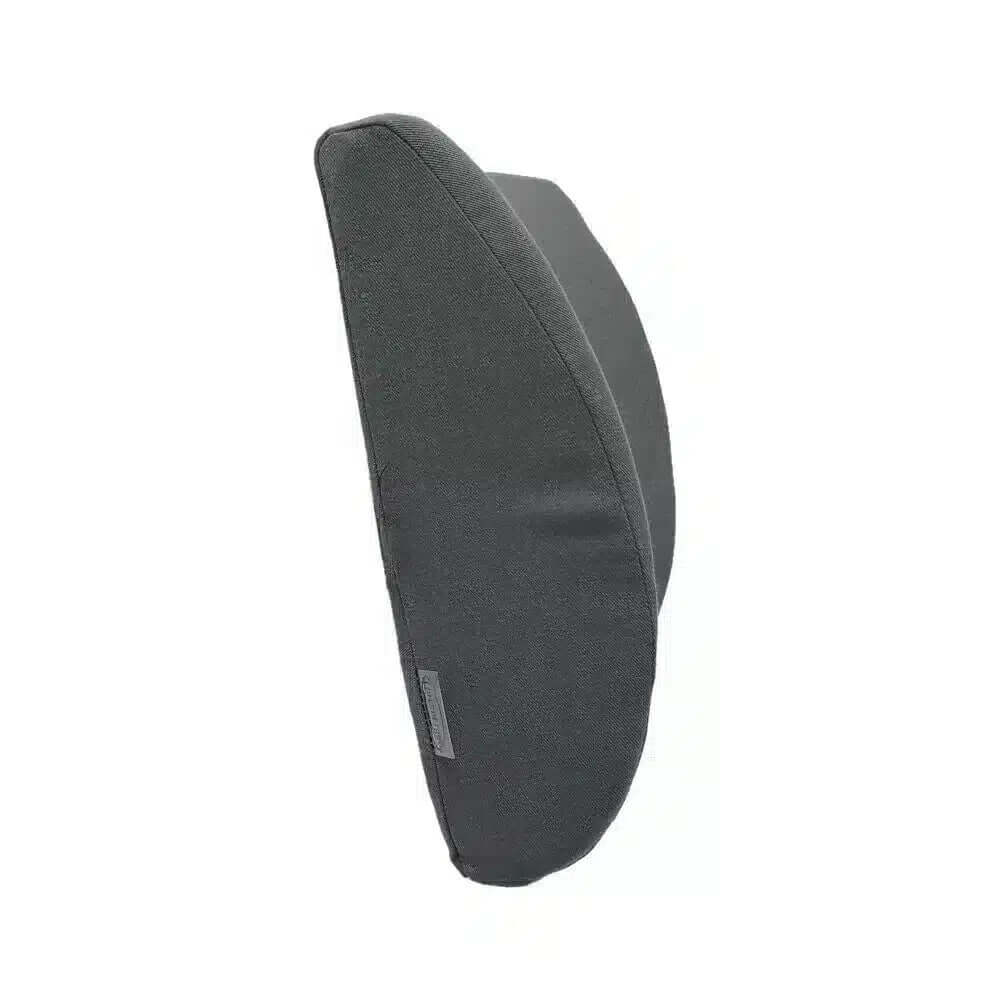 Ländryggsdyna med ergonomiskt stöd, sidovy som visar dynans form och material.