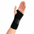 Handledsortos Spectra Wrist i svart, stabiliserande handledsortos för att begränsa rörelser i handleden.