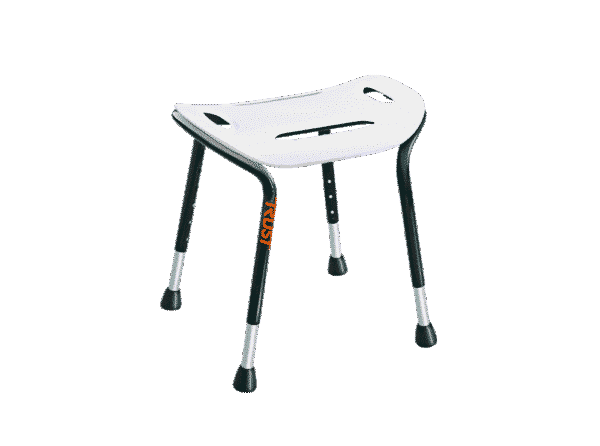 Höjdjusterbar duschpall Let's Sing med halkfria gummifötter och skålad sits i vit design.