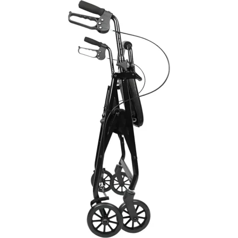 Hopfälld rollator med 4 hjul i sidovy Hopfälld rollator med 4 hjul i svart aluminium sedd från sidan i upprätt förvaringsläge.