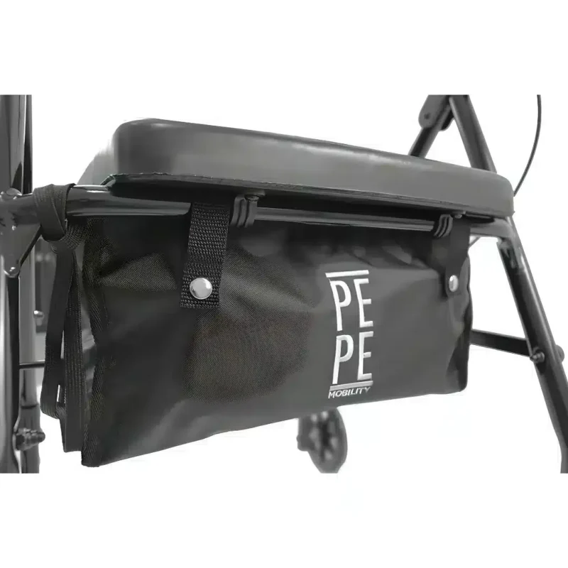 Förvaringskorg under sitsen på hopfällbar rollator Närbild på den svarta förvaringskorgen under sitsen på en hopfällbar rollator med 4 hjul.