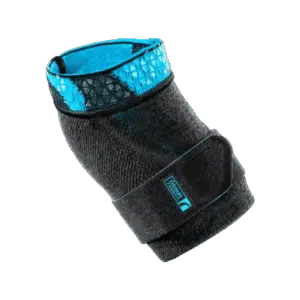 Formfit Pro Elbow armbågsskydd med elastisk rem och ventilerande material.