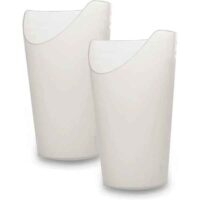 Two transparent nose cups with recesses for the nose, adapted for people with swallowing difficulties.