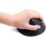 Burköppnare Enkel a hand holding a black object