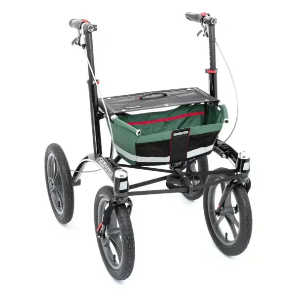 Rollator Walker 14er Trionic. Rollator för utomhusbruk med stora luftfyllda hjul och grön förvaringsväska, visad snett framifrån.