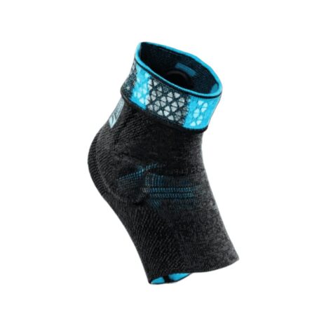 Formfit Pro Ankle – Fotledsstöd med ventilation Fotledsstöd och Fotledsskydd Formfit Pro Ankle fotledsstöd med ventilerande CoolVent-parti och anatomisk design.