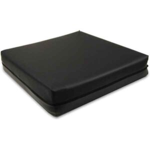 Sittkudde för rullstol med mått 42 x 42 x 8 cm i perspektivvy