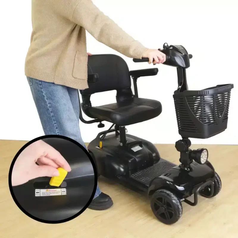 Individuell anpassning Person som justerar hastighet och handtag på elektrisk scooter för vuxna