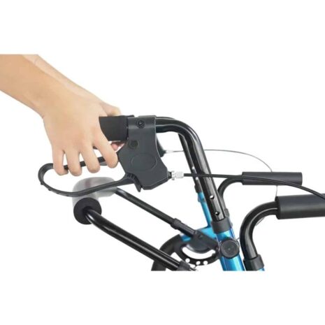 Enkel och säker bromsfunktion Rullator och rullstol i ett Handbroms på rollator och rullstol i ett – justerbart tryck