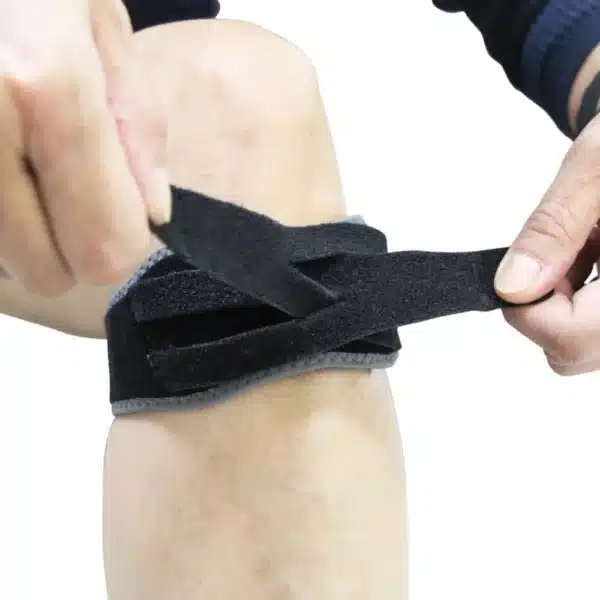 Patella support seen from the side in combined color