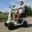 Promenadskoter elscooter terränggående för vuxna körs utomhus