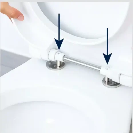 Toalettsitsförhöjare 5 cm med lock vit montering Toalettsitsförhöjare 5 cm med lock vit visad vid montering ovanpå WC VI HP