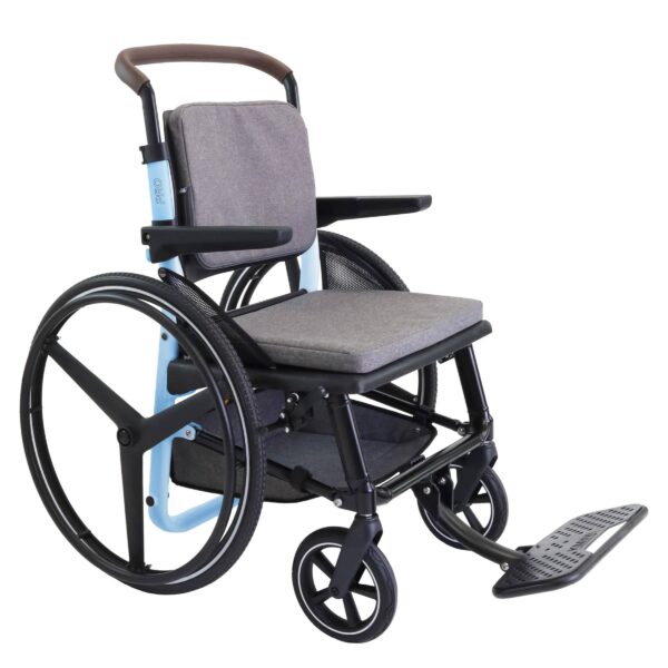 Rullstol PRO blå helbild med fotstöd och bakhjul