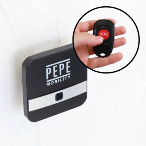 trygghetslarm system SOS knapp i hand med bärrem trygghetslarm system SOS knapp i hand med bärrem